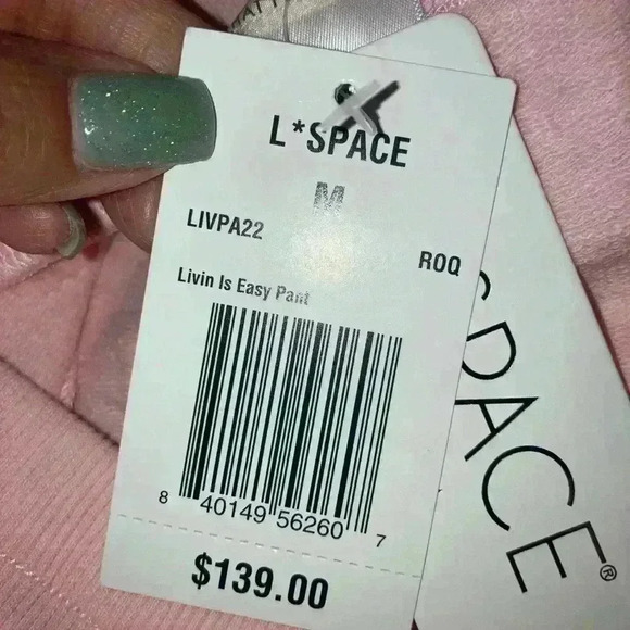 L*SPACE LIVIN IS EASY PANTS SIZE - Picture 9 of 11